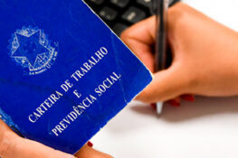 Taxa de desemprego cai para 5,4%